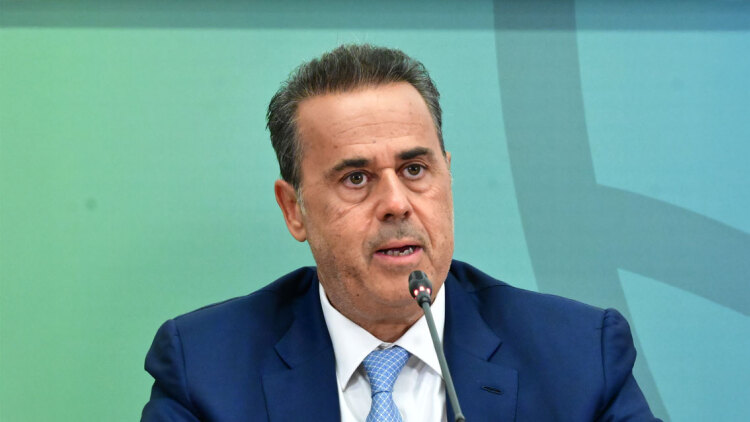 Απρόοπτο για την πτήση του Σταύρου Παπασταύρου προς Νέα Υόρκη: Θα προσγειωθεί στην Ουάσιγκτον λόγω τεχνικού ζητήματος στον πύργο ελέγχου στο Νιούαρκ