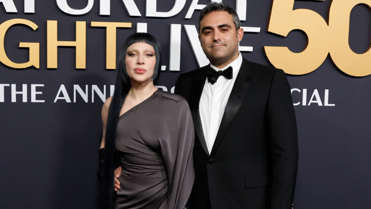 Φίλοι της Lady Gaga πιστεύουν ότι παντρεύτηκε κρυφά τον Μάικλ Πολάνσκι