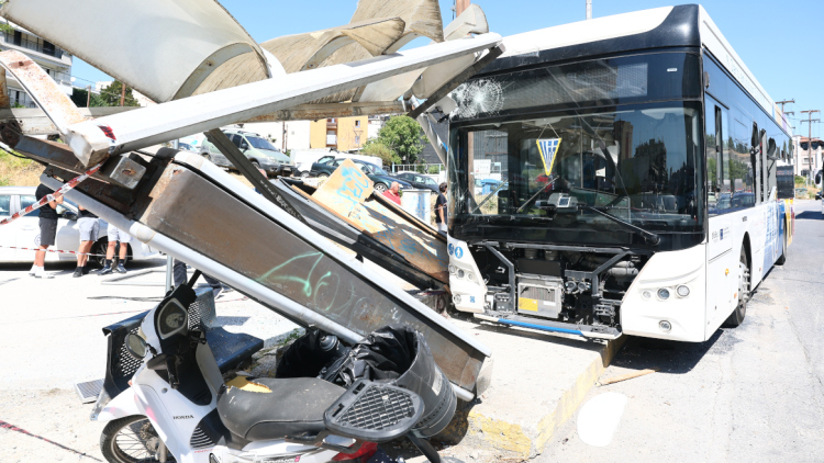 Βγήκε από το χειρουργείο η 21χρονη τραυματίας από το τροχαίο με τα λεωφορεία στη Θεσσαλονίκη
