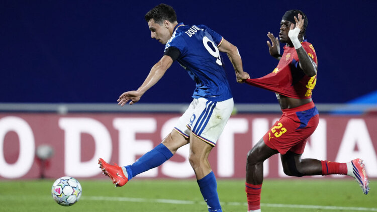 Champions League: Κόμο -Λειψία 2-0 με σκόρερ Δουβίκα, πάρτι της Γιουνάιτεντ 3-0 την Σαμπάχ (Α' ημίχρονο), live οι αναμετρήσεις για την 1η αγωνιστική, δείτε τα γκολ