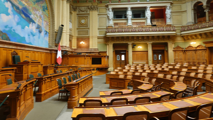 Η ελβετική κυβέρνηση θέλει να καταργήσει την οικογενειακή κατάσταση του «διαζευγμένου» σε επίσημα έγγραφα
