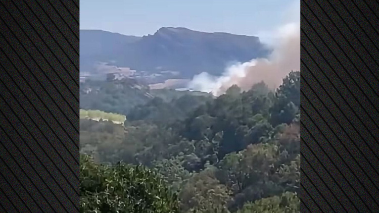 Φωτιά στο Αγιοφύλλο Τρικάλων, 112 για ετοιμότητα, επιχειρεί και ελικόπτερο