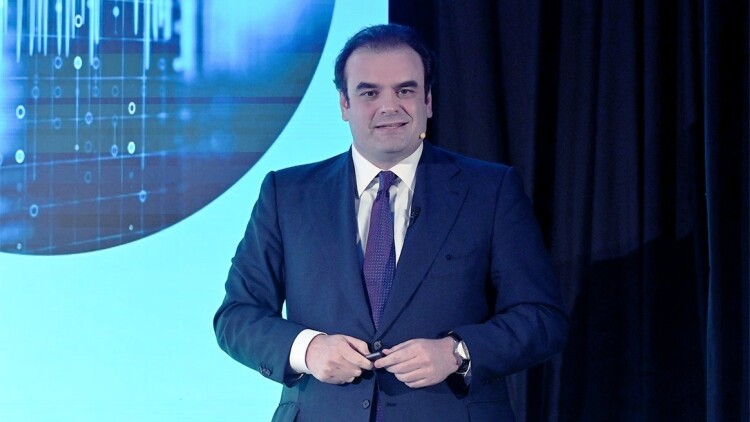 Bloomberg: Από το Λονδίνο στην Αθήνα – Γιατί οι υπερπλούσιοι κοιτούν πλέον προς την Ελλάδα