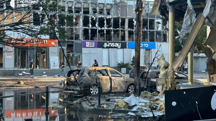 Πόλεμος στην Ουκρανία: Τουλάχιστον πέντε νεκροί και 67 τραυματίες από τη ρωσική επιδρομή σε εμπορικό κέντρο