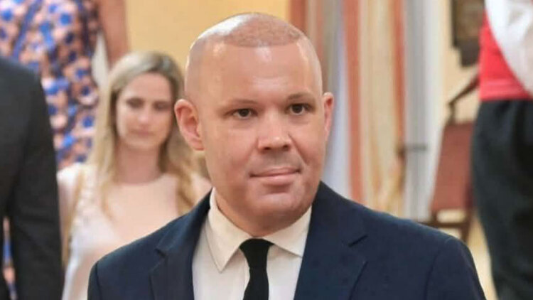 Ο Αιμίλιος Βουγιουκλάκης διαψεύδει οποιαδήποτε «μυστική» προσέλευση του Γιώργου Μαζωνάκη στο Ασκληπιείο Βούλας