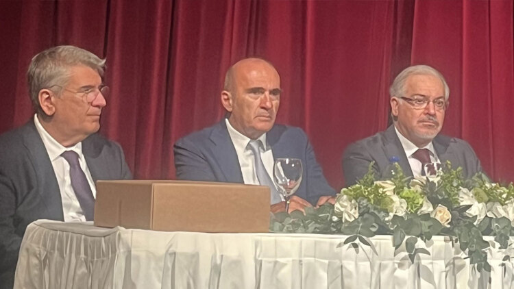 Φλωρίδης από Σύρο: «Η Δικαιοσύνη μπήκε οριστικά σε ταχύτητες που ξεπερνούν τα αναμενόμενα» - Συζήτηση εφ' όλης της ύλης για τα προβλήματα των δικαστών 
