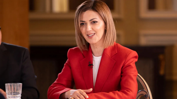 Αγαπηδάκη σε Ανδρουλάκη: Θα του έρθει κι εκείνου μήνυμα για τις δωρεάν εξετάσεις του «Προλαμβάνω»
