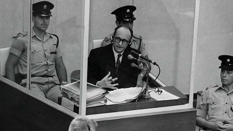 Η Χάνα Άρεντ, ο ναζισμός και η «κοινοτοπία του κακού»: Όταν συνηθισμένοι άνθρωποι διαπράττουν τα πιο φριχτά εγκλήματα