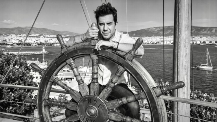 Γιώργος Μαζωνάκης: «Δεν είναι καλύτερα εκεί, αδερφέ;» - Ο πιο σπαρακτικός αποχαιρετισμός