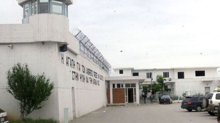 67χρονος πήγε για επισκεπτήριο στις φυλακές Διαβατών και έκρυβε κάνναβη σε... κορδόνι φόρμας