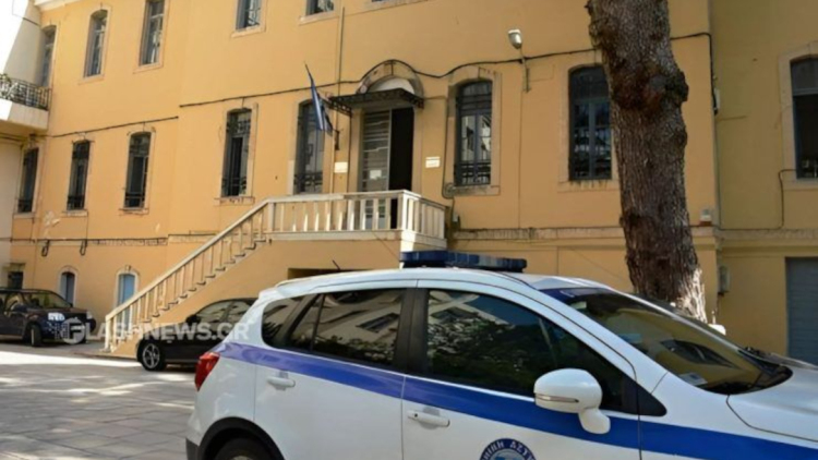 Ελεύθερη με περιοριστικούς όρους η 18χρονη που κατηγορείται για τον βαρύ τραυματισμό του βρέφους της στα Χανιά
