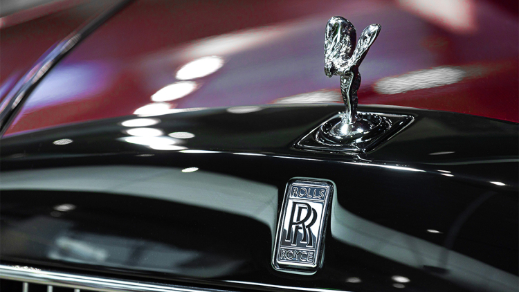 9 μήνες για ένα κολιμπρί: Η νέα τρέλα της Rolls-Royce