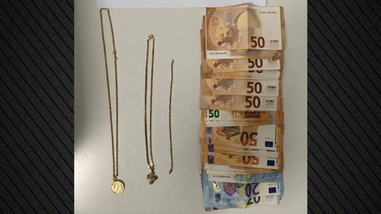 Τρεις συλλήψεις για τηλεφωνική απάτη στην Πέλλα, της πήραν 6.000 ευρώ και κοσμήματα
