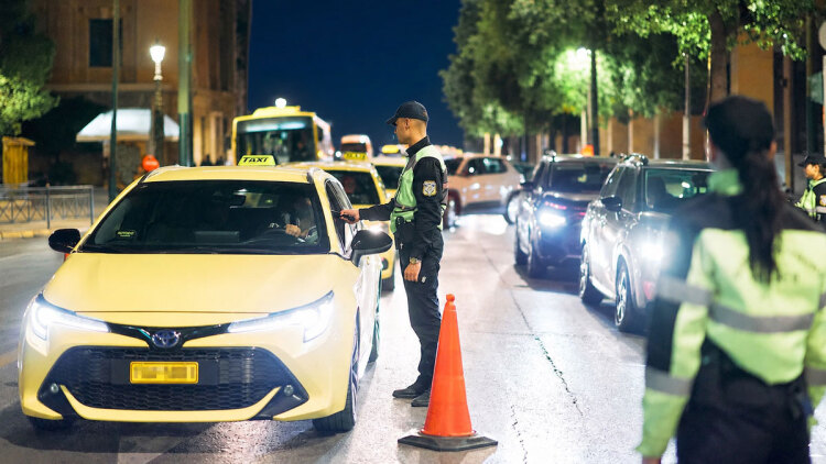 Μπορείς να μαντέψεις πόσα αλκοτέστ γίνονται κάθε ΠΣΚ στην Αττική;