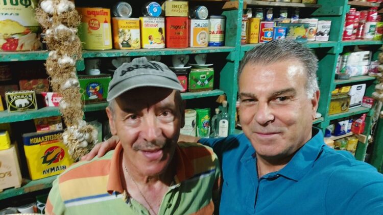 «Το νησί της νιότης μου, των διαδρομών και των μικρών ανακαλύψεων»: Η Νάξος του δημοσιογράφου Νικόλα Βαφειάδη