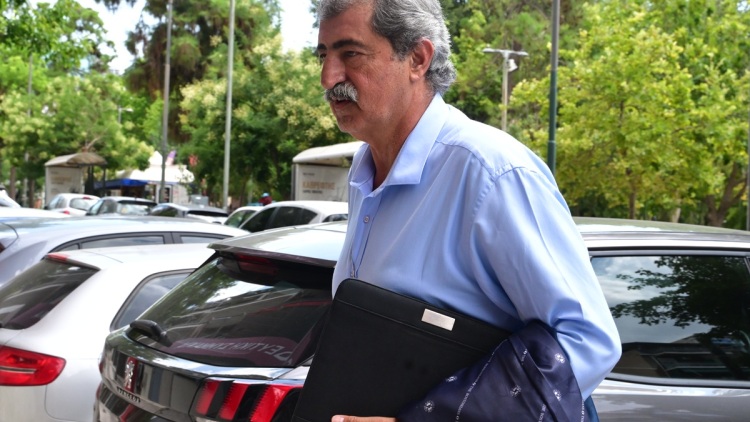 Πολάκης για κβαντική ιατρική: «Π@π@ρια μάντολες, δεν υπάρχει αυτό»