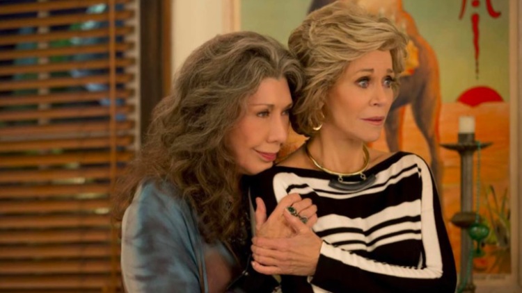 Όταν η Jane Fonda με ξύπνησε: η πολύτιμη, πολύπλοκη, θεμελιακή γυναικεία φιλία
