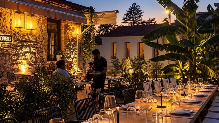 Δεξαμενές 22: Το σύγχρονο steak house της Άνω Πόλης