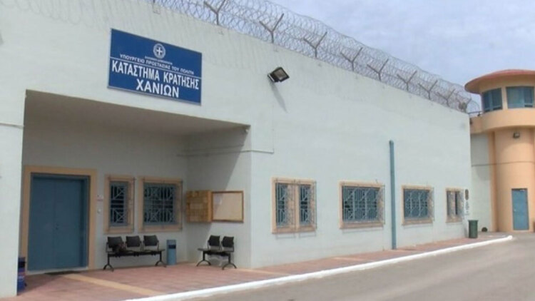 Ισοβίτης καλλιεργούσε κάνναβη δίπλα στις φυλακές Χανίων: Είχε πυροβολήσει με Καλάσνικοφ τρεις αστυνομικούς στις Μαλάδες το 2008