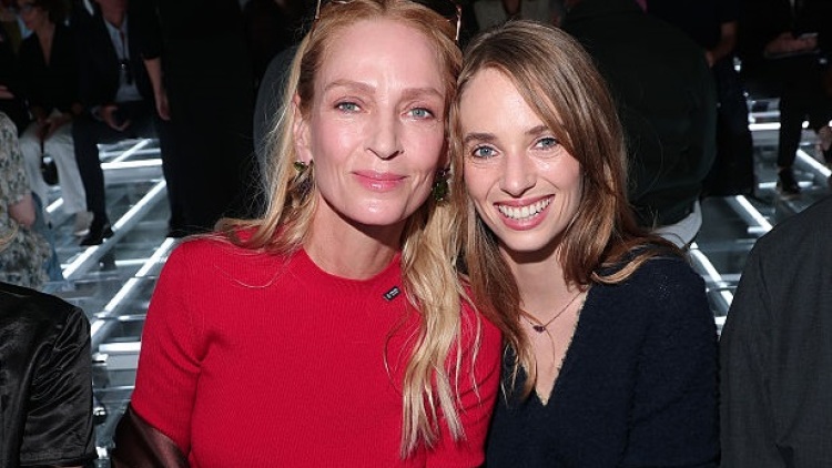 Uma Thurman και Maya Hawke: Η κοινή εμφάνιση μητέρας και κόρης με Prada