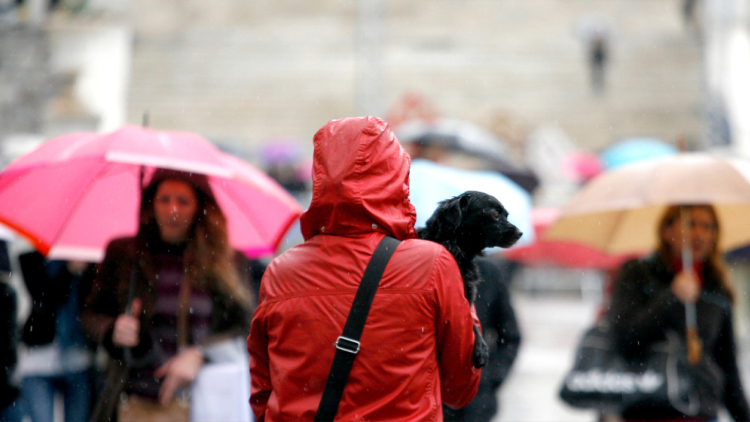 Πορτοκαλί προειδοποίηση από την ΕΜΥ: Ισχυρές βροχές, καταιγίδες και χαλαζοπτώσεις – Ποιες περιοχές επηρεάζονται