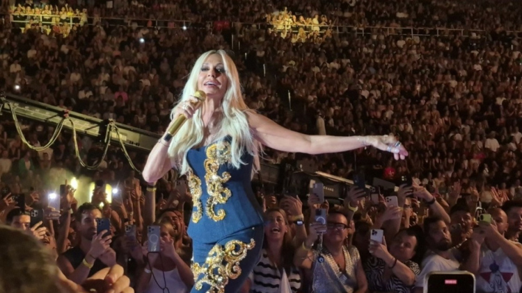 Sold out η Αθήνα το Σαββατοκύριακο από τη συναυλία της Αννας Βίσση