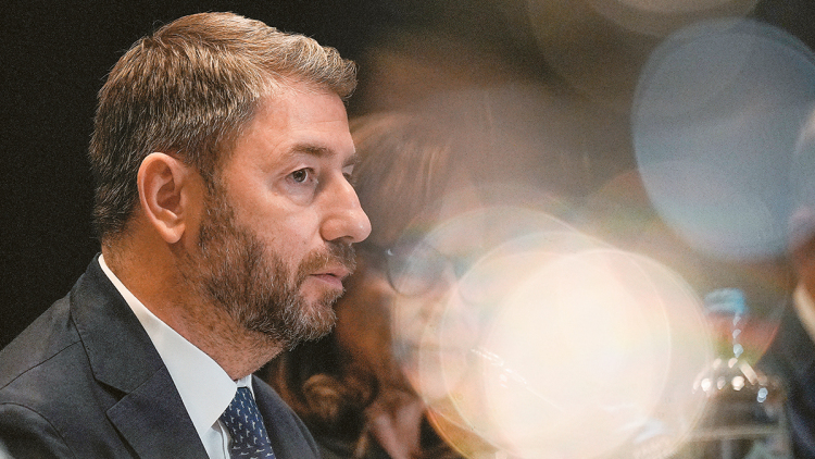 ΠΑΣΟΚ: Η χρυσή μονάδα που φέρνει ντέρμπι για τη 2η θέση