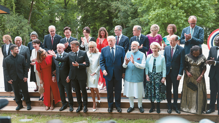 Ενεργειακός χειμώνας: Οι G7 ψάχνουν... βαρέλια για να ρίξουν τις τιμές
