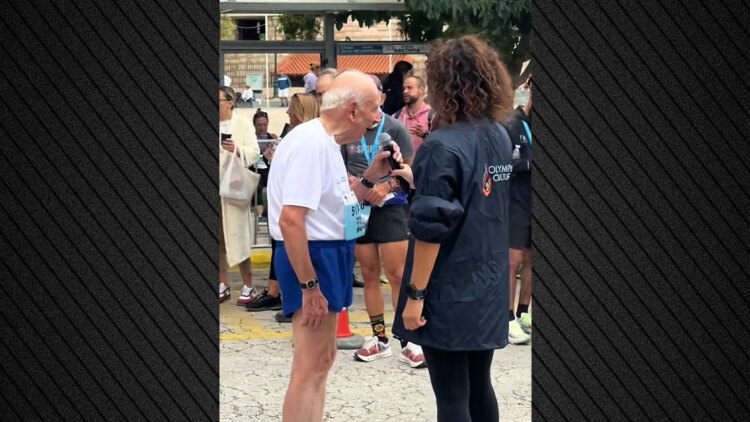 «Σκεφτόμουν τη γυναίκα μου που έχει φύγει εδώ και 6 μήνες, θα την αγαπώ για πάντα»: Συγκίνησε ο 88χρονος που έτρεξε σε αγώνα στη Μεταμόρφωση