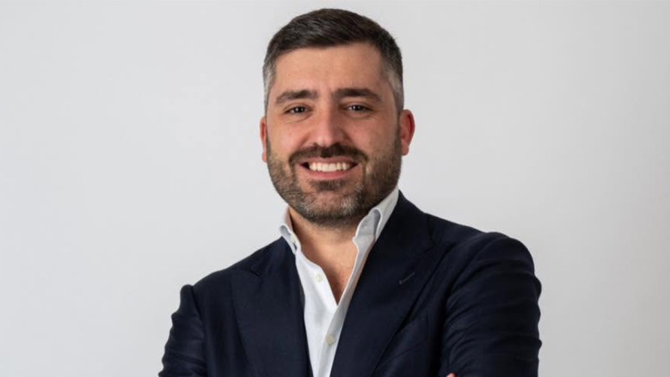 Δήμαρχος «πάγωσε» την υπηκοότητα Μαροκινής επειδή δεν μιλούσε επαρκώς ιταλικά: Δεν ήταν σε θέση να διαβάσει την ορκωμοσία, λέει ο Μάρκο Σκιεζάρο
