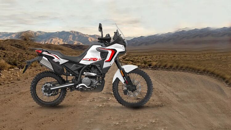 Στην Ελλάδα η νέα 300άρα on-off της QJMotor - Πόσο κοστίζει;