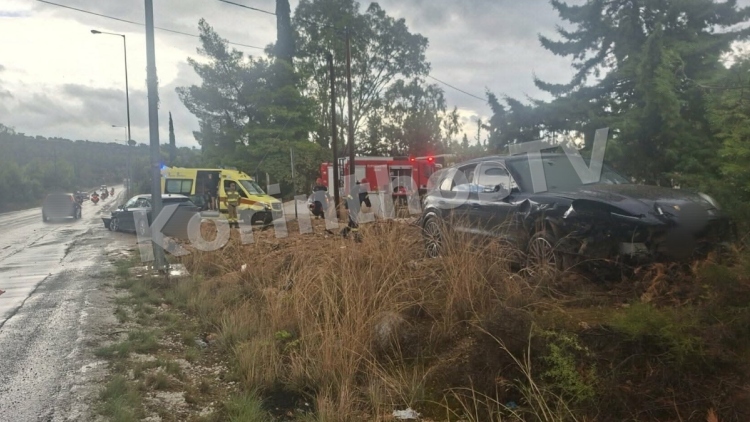 Σφοδρή σύγκρουση δύο αυτοκινήτων στις Κεχριές Κορινθίας, ένας τραυματίας