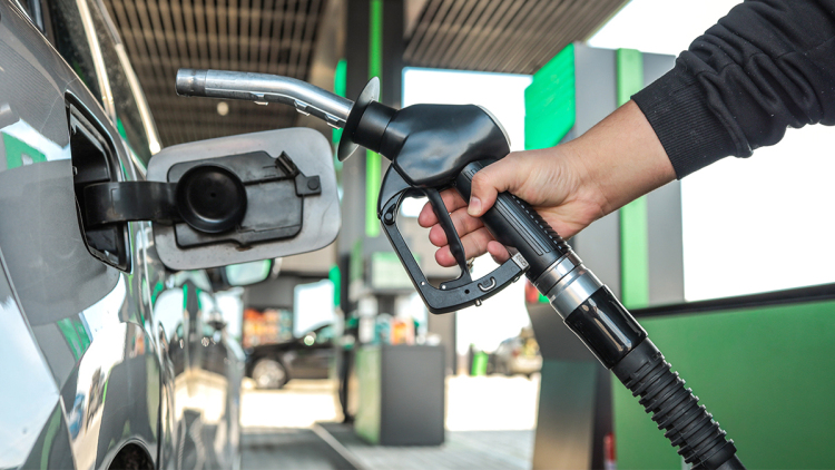 Ενισχυμένη επιδότηση για το diesel κίνησης ανακοινώνει η κυβέρνηση - Οι παράγοντες που θα κρίνουν τη στήριξη για το πετρέλαιο θέρμανσης