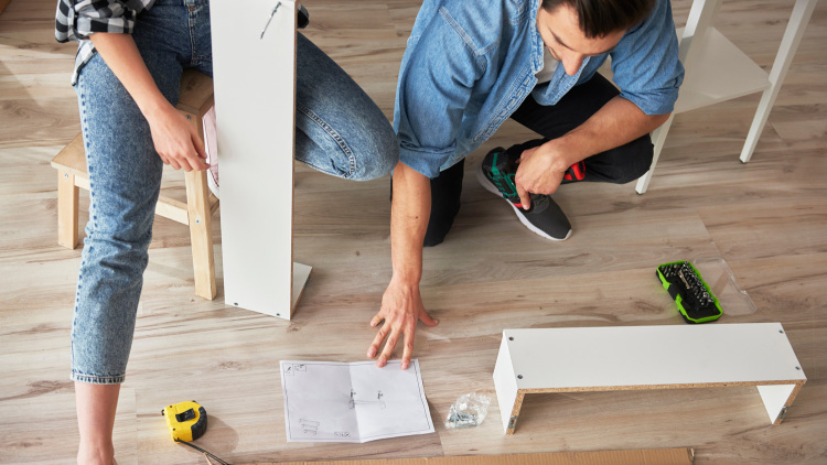 Μπορεί η AI να συναρμολογήσει ένα έπιπλο IKEA; Το απρόσμενο τεστ που έβαλε τα κορυφαία μοντέλα σε δοκιμασία
