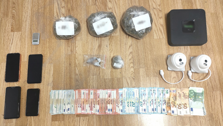 Πέντε συλλήψεις για κατοχή και διακίνηση ναρκωτικών στην Αγία Βαρβάρα
