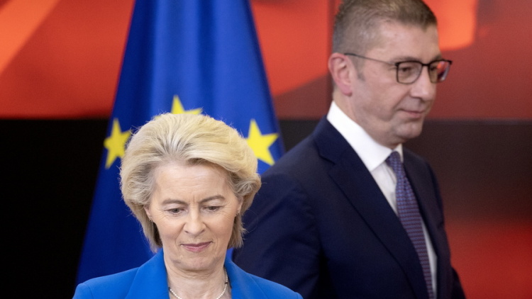 Σε αδιέξοδο η ευρωπαϊκή πορεία της Βόρειας Μακεδονίας – Ο Μίτσκοσκι ζήτησε παρέμβαση της ΕΕ, επιμένουν οι Βρυξέλλες στη συνταγματική αλλαγή