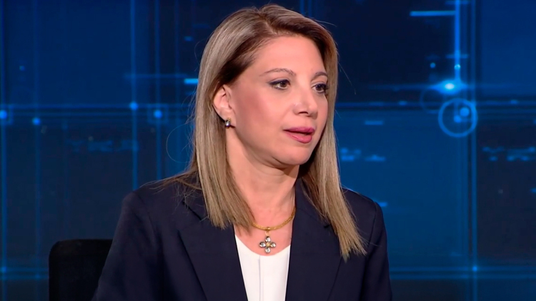 Καρυστιανού: «Υπάρχει κβαντική ιατρική, δεν υπάρχει εξειδίκευση» – «Νόμιμο το μηχάνημα βιοανάδρασης, με έλεγξαν χθες»  