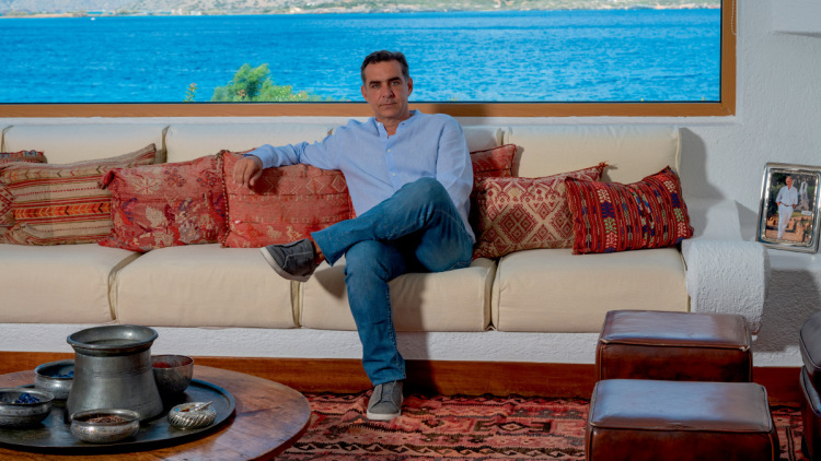 Ηλίας Κοκοτός: Ένας hottelier επικεφαλής της Eurovision στη Βουλγαρία - «Δεν υπάρχουν οι προϋποθέσεις για μια συνεργασία με την ελληνική διοργάνωση»
