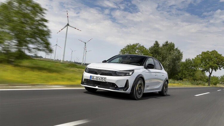 Το νέο hot-hatch της Opel ήρθε στην Ελλάδα - Δείτε την τιμή του