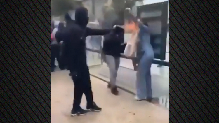Σάλος στη Γαλλία από επίθεση 15χρονου με αυτοσχέδιο φλογοβόλο σε γυναίκα στη Μασσαλία, το θύμα υπέστη εγκαύματα πρώτου βαθμού, δείτε βίντεο