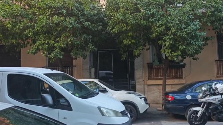 Εκκενώθηκαν δύο πολυκατοικίες στην Καλλιθέα για φιαλίδια που ενδέχεται να περιέχουν επικίνδυνη ουσία