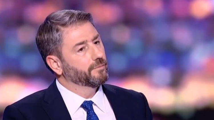 Να «κλειδώσει» τη δεύτερη θέση έως τα Χριστούγεννα θέλει το ΠΑΣΟΚ 
