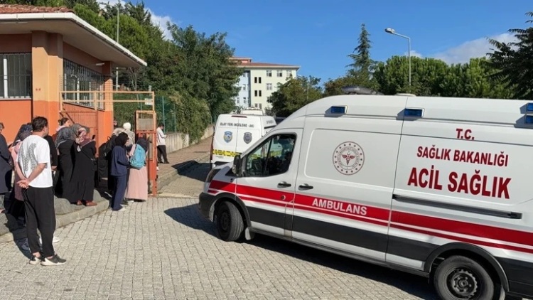 Μια 15χρονη μαχαίρωσε και τραυμάτισε επτά μαθήτριες σε γυμνάσιο της Κωνσταντινούπολης, σε σοβαρή κατάσταση οι τρεις