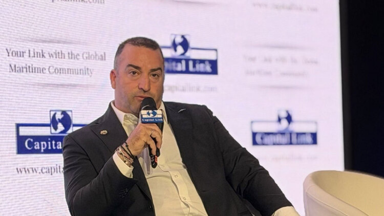 Χάρης Βαφειάς: «Να ανάψουμε ένα κερί για τον Τραμπ»
