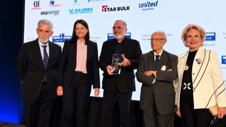 Νίκος Τσάκος: Δέσμευσή μας να μπορέσει η ελληνική σημαία να κυματίζει σε όλα τα πλοία μας 