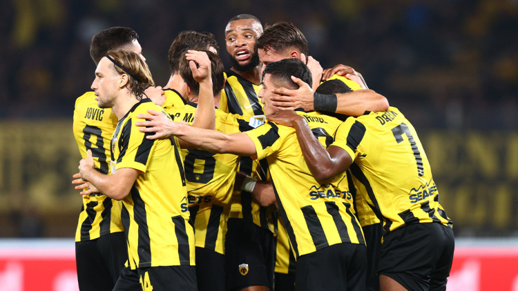 ΑΕΚ-ΟΦΗ 2-0 (Β' ημίχρονο): Η Ένωση παίρνει σημαντικό προβάδισμα με Μουκουντί, με 10 οι Κρητικοί, live το ματς, δείτε τα γκολ