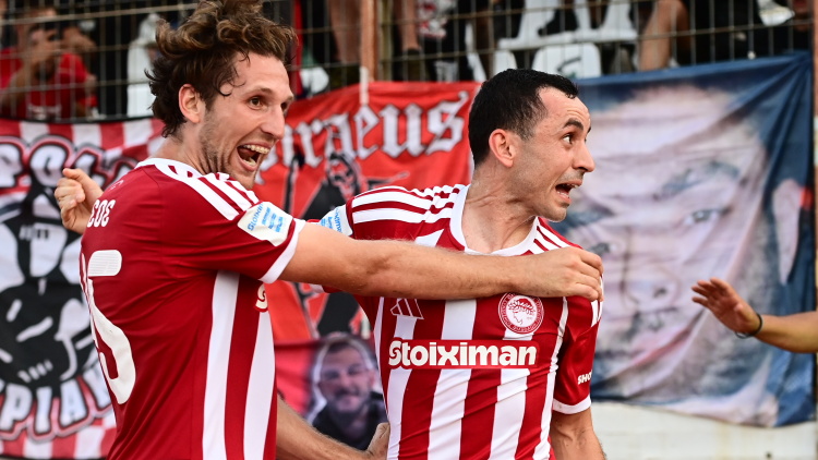 Stoiximan Super League: Η selfie του Σάλιακα με τον Ρέτσο μετά τη νίκη του Ολυμπιακού επί του Παναθηναϊκού