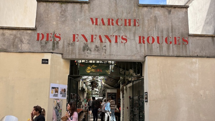 Marché des Enfants Rouges: Στην ιστορική αγορά του Παρισιού πριν από την καταστροφική πυρκαγιά