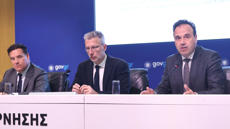 Πώς θα λειτουργεί ο κόφτης στα social media για παιδιά κάτω των 15 ετών, live η παρουσίαση των μέτρων