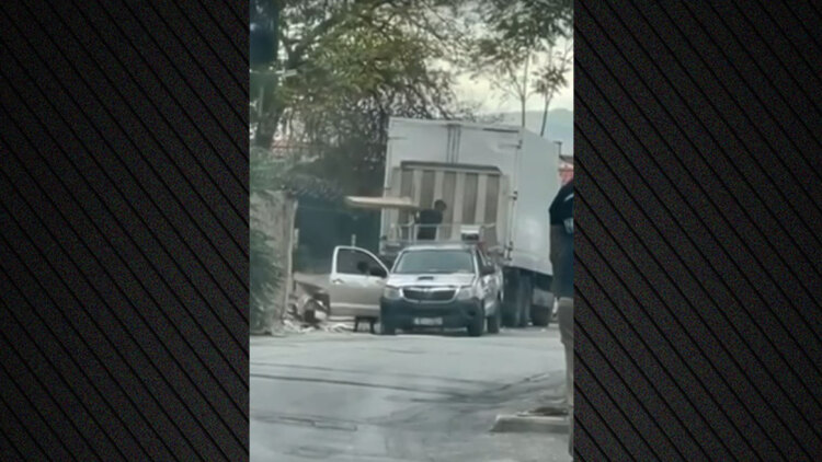 Συνελήφθησαν 37χρονος και 17χρονος που έριξαν μπάζα στον Βοτανικό, παραβίασαν πινακίδες STOP και μπήκαν αντίθετα σε μονόδρομο